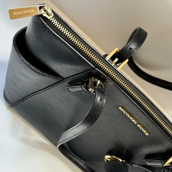 Michael Kors Elegant Black Tote - Picture 8 of 14